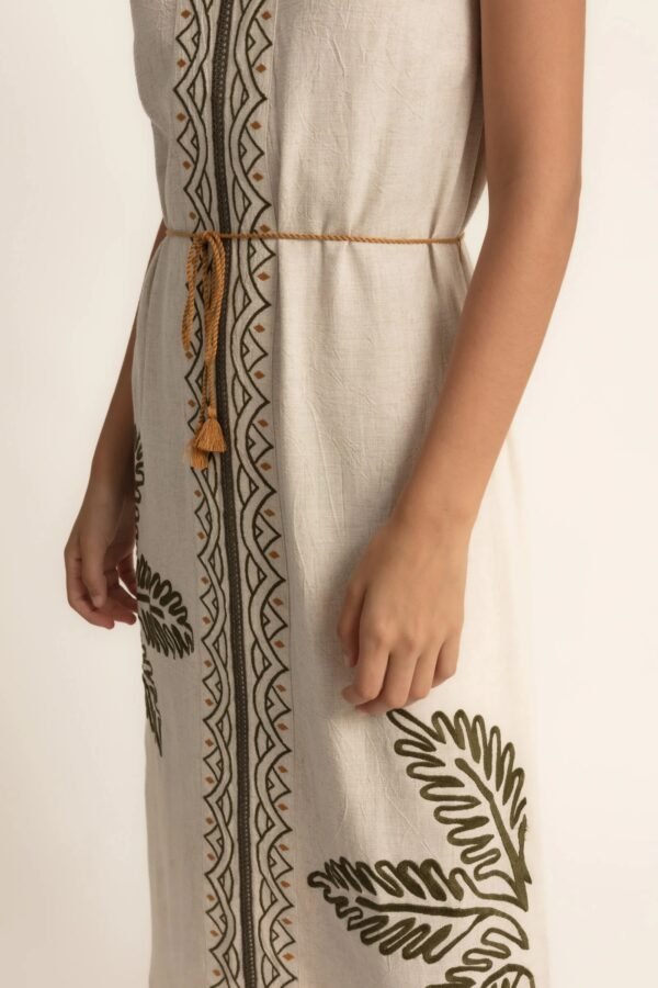 Vestido palmeras bordadas color lino