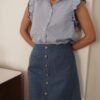 Blusa sin mangas rayas y volantes azul
