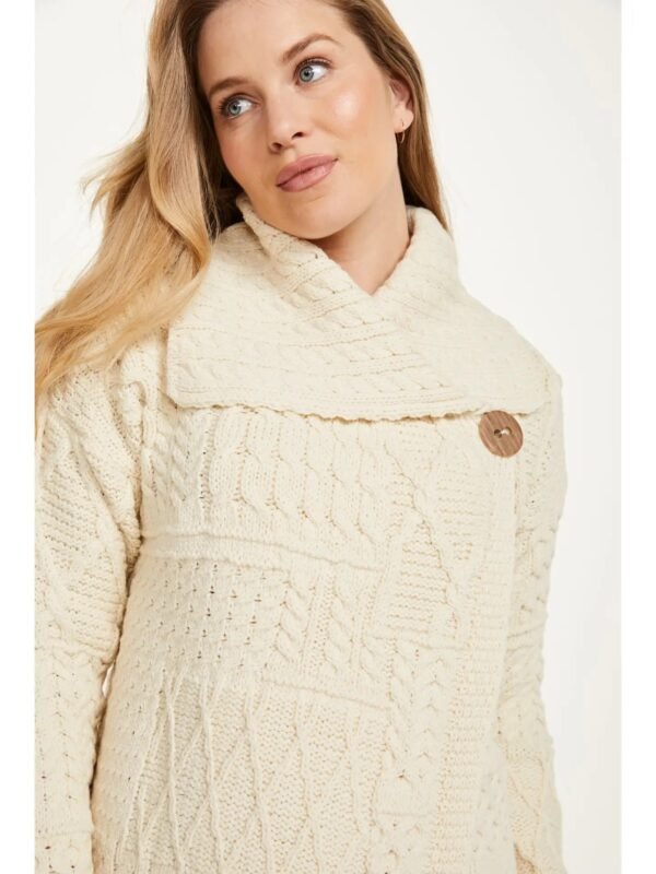 Cárdigan Aran Ceide de lana beige