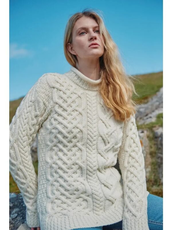 Jersey con patrón asimétrico de lana Calla Aran beige