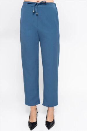 Pantalón liso relax-fit con cordón delantero azul