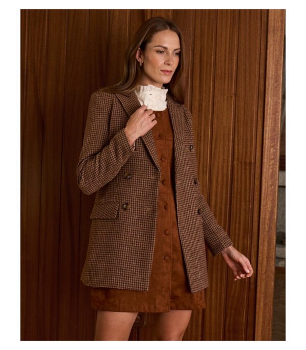 blazer-cuadros-amara Blazer de lana con doble botonadura