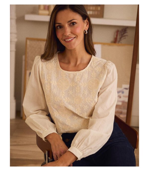 Blusa bordados crudo