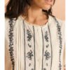 Camisa bordada manga corta beige y negro