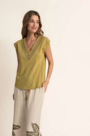 Camiseta pliegues escote V