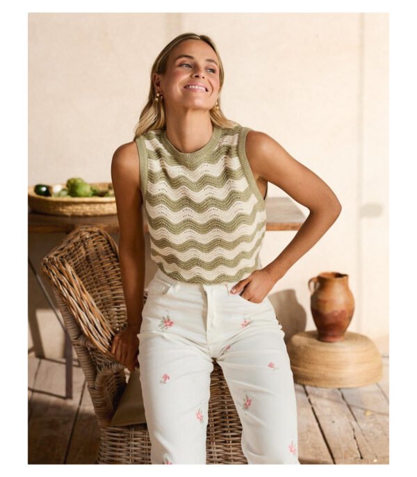 Top de punto beige y verde