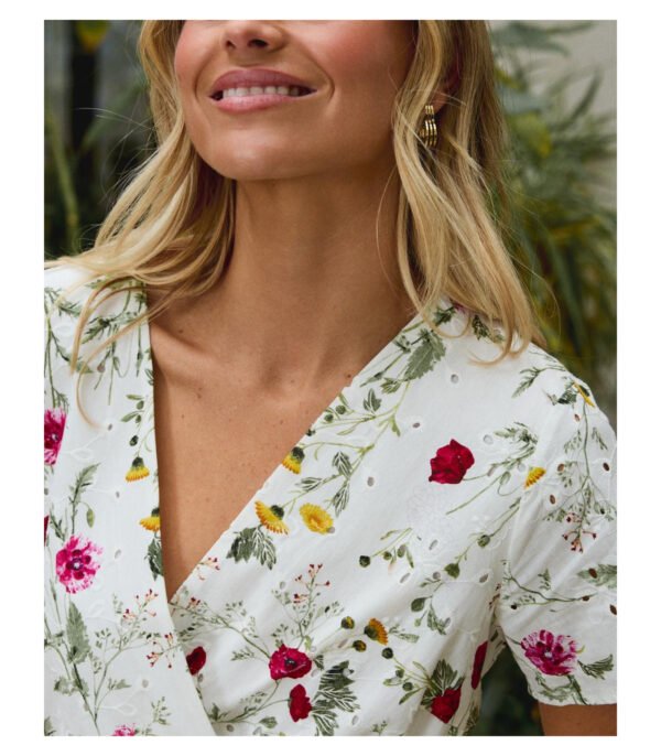 Vestido largo manga corta flores y bordado inglés