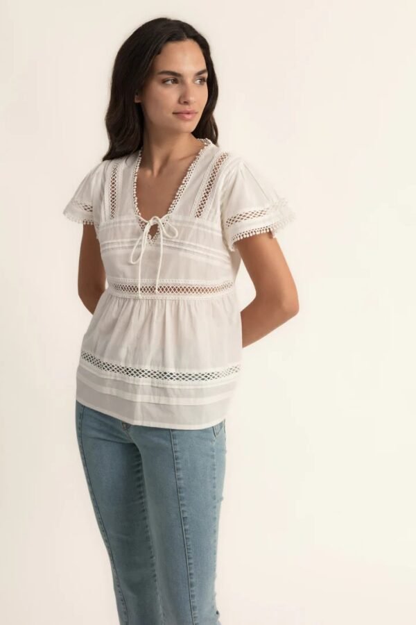 Blusa manga corta con jaretas blanca