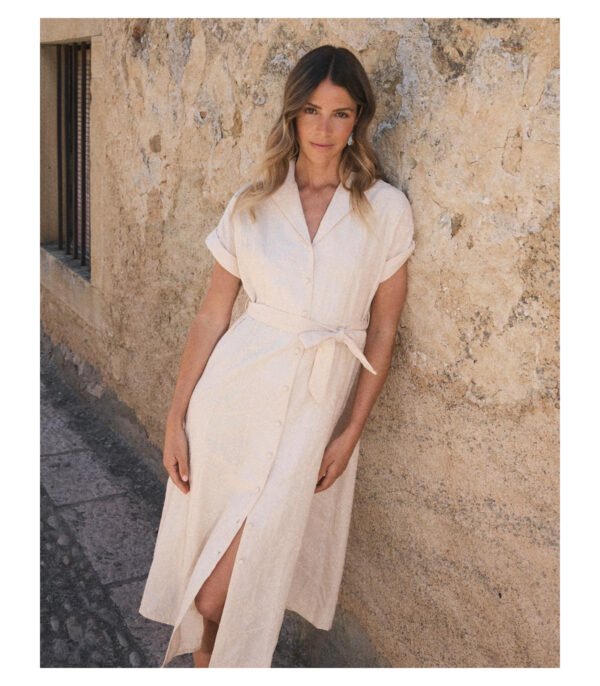 Vestido midi beige bordado con cinturón